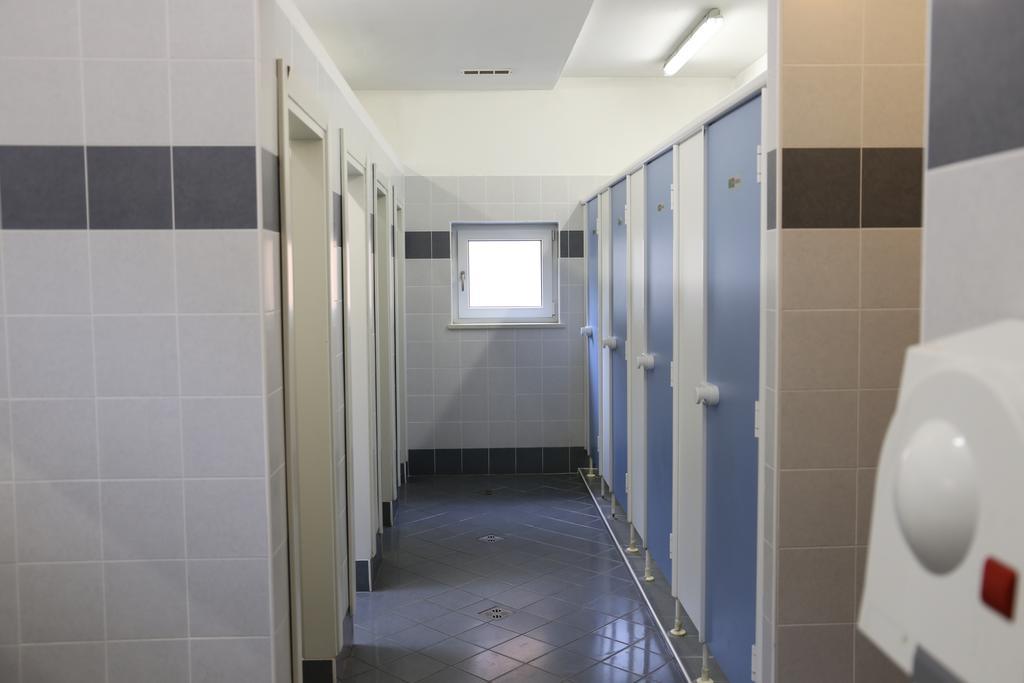 Ostello Della Gioventu Benacus Riva del Garda מראה חיצוני תמונה